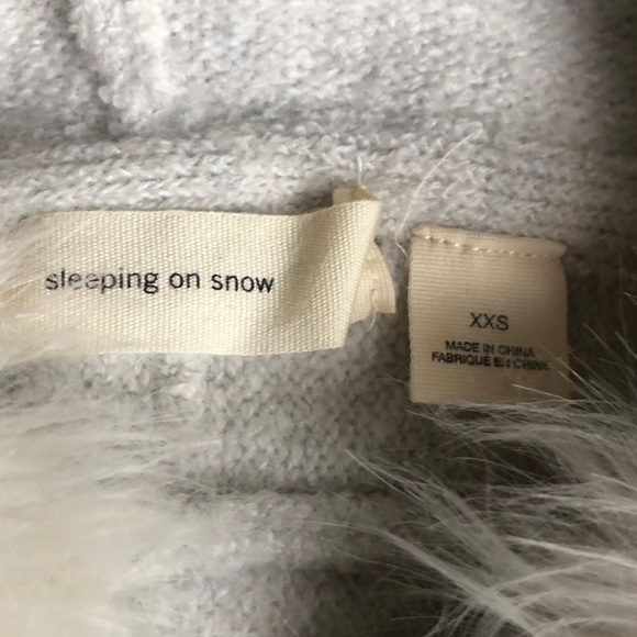 Anthropologie Sleeping on Snow Short Sleeve Faux Fur Hooded Sweater XXS - Picture 5 of 6